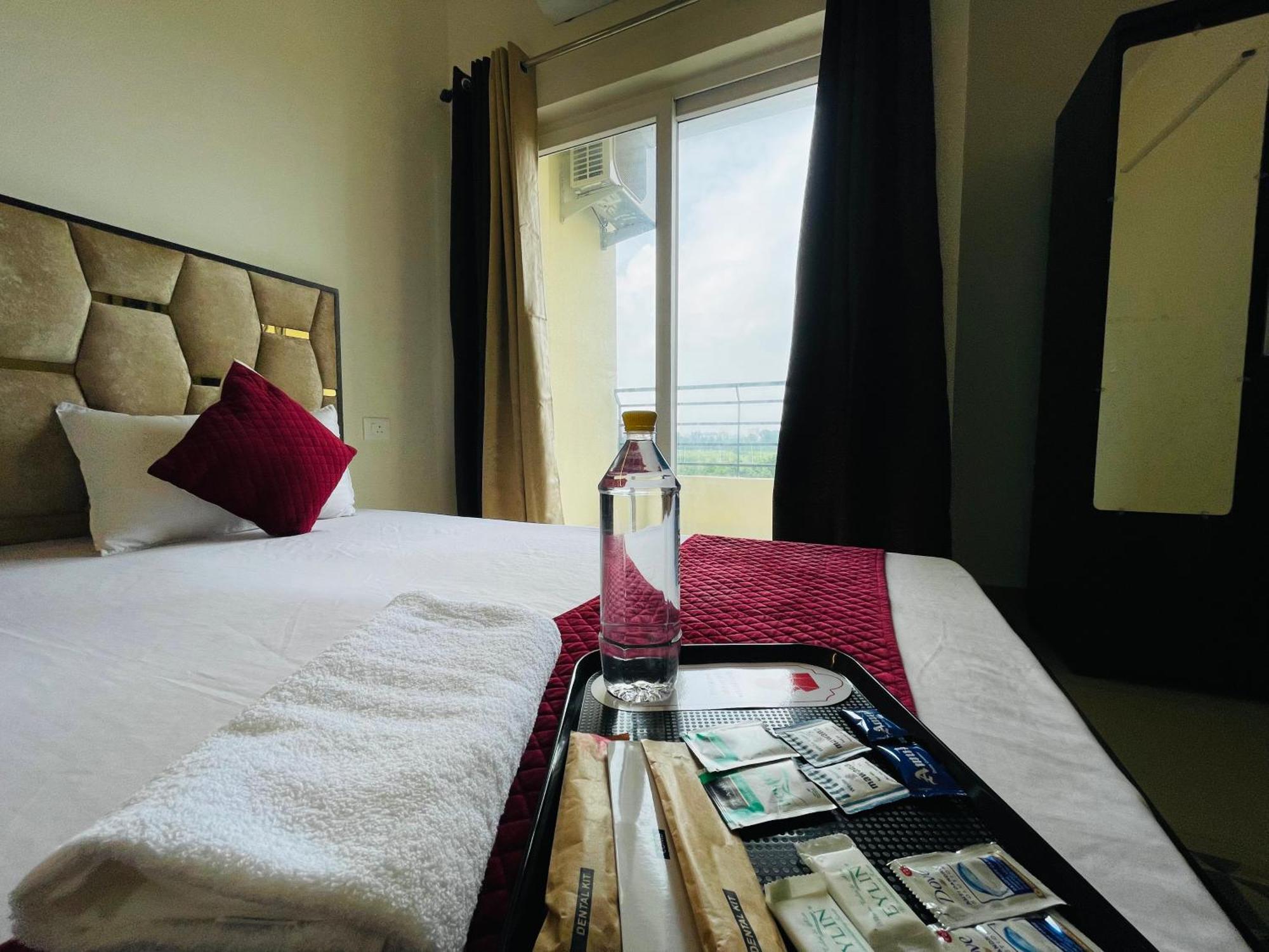 Atulyam Stays Sushant Golf City Lucknow Dış mekan fotoğraf